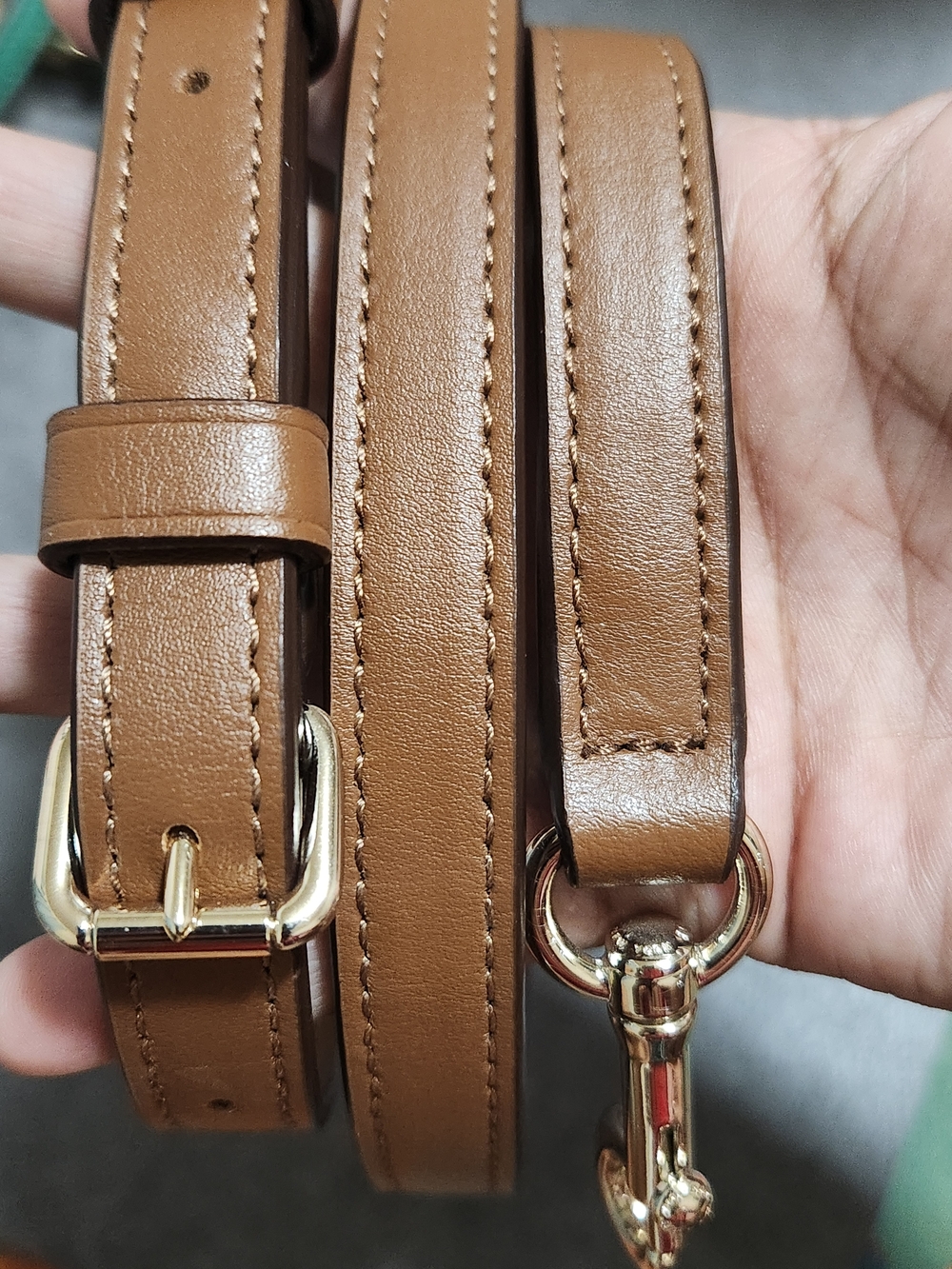 Coach Brown Leather Replacement Bag Strap with Polished Gold-tone Hardware - Picture 6 of 8